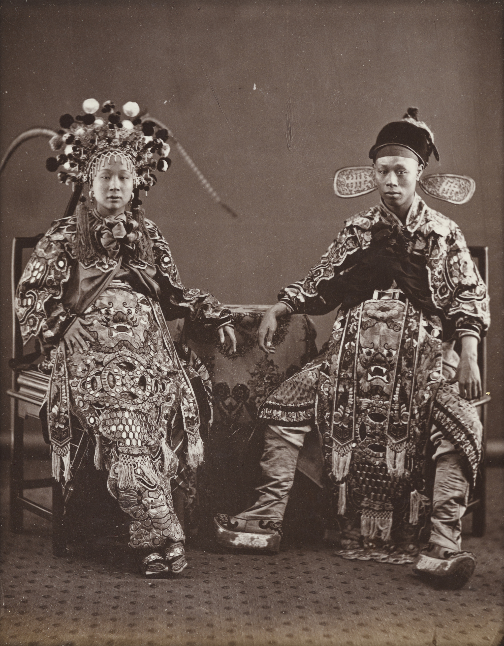 頼阿芳「役者たち」＝１８７０年/The Loewentheil Collection of China Photography