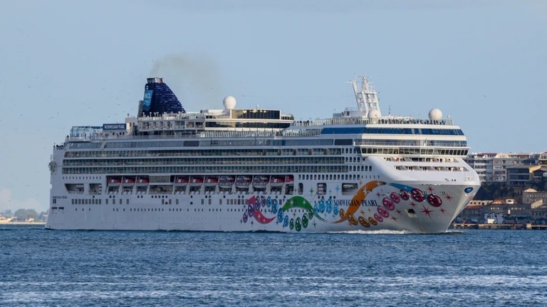 船を丸ごと貸し切ったヌードクルーズによるカリブ海への旅が来年２月に予定されている/Horacio Villalobos/Corbis/Getty Images/FILE