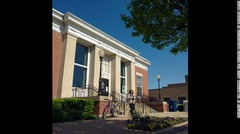 全米各地で郵便局の歴史的建造物が危機にさらされているという。写真はイリノイ州ジェニーバの郵便局＝ＮＴＨＰ提供