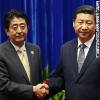 安倍首相と中国の習近平国家主席