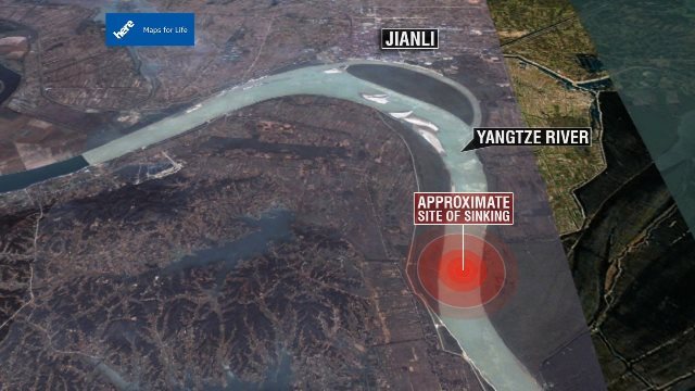 沈没地点の水深は約１５メートルだという＝HERE Maps/CNN