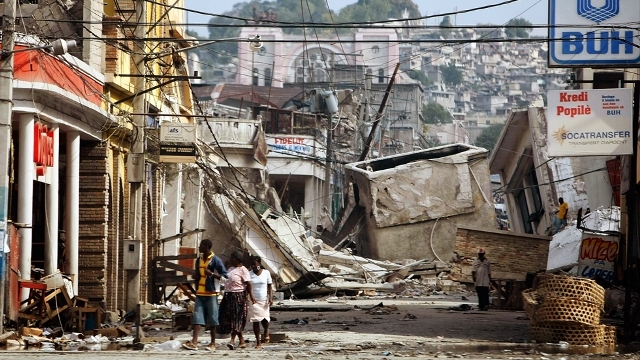 米赤十字が２０１０年のハイチ地震での活動に対する批判に異議を唱えた