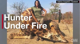 南アでの狩猟の様子をネット上に投稿する女性に非難が集中
