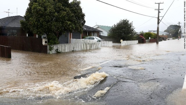 冠水した道路＝ウェリントン