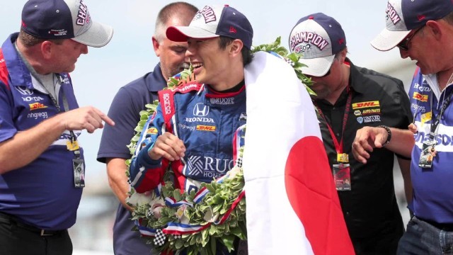 佐藤琢磨が米インディ５００で日本人初の優勝を飾った