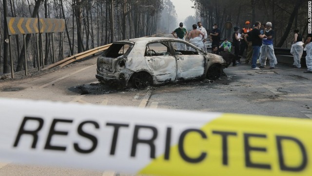 Cnn Co Jp 写真特集 ポルトガルで大規模な山火事 1 11