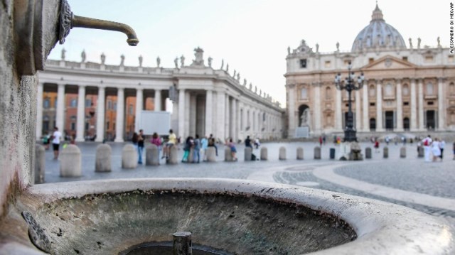 ローマ法王庁はバチカン市内の噴水を全て停止