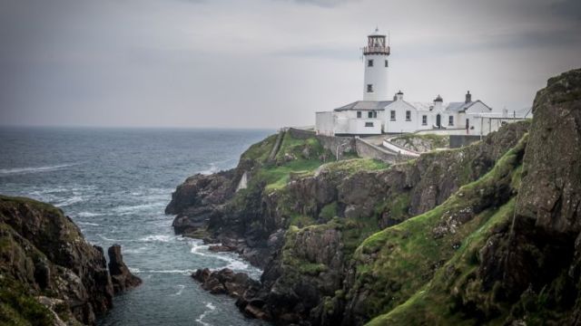 アイルランド・ファナドヘッドにある灯台