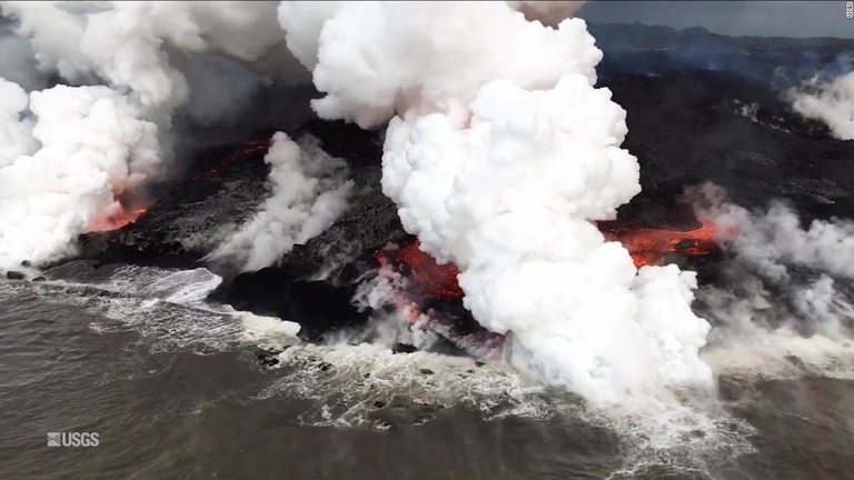 ハワイ火山、爆発的噴火続く