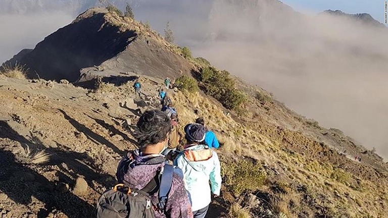 地震発生時に山の頂上にいたという男性から提供された写真/Anuwat Kongko