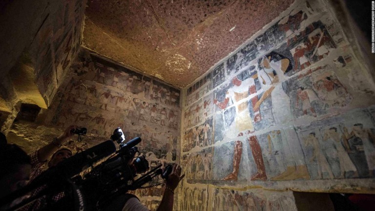 古代エジプトの官吏の墓所が、発見から７８年後に初めて一般公開された/KHALED DESOUKI/AFP/AFP/Getty Images