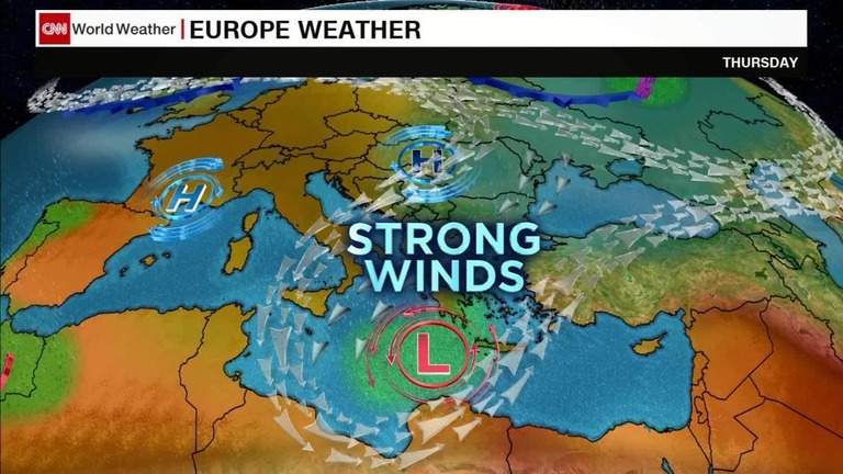 ハリケーン並みの大型低気圧が欧州に異例の接近/CNN