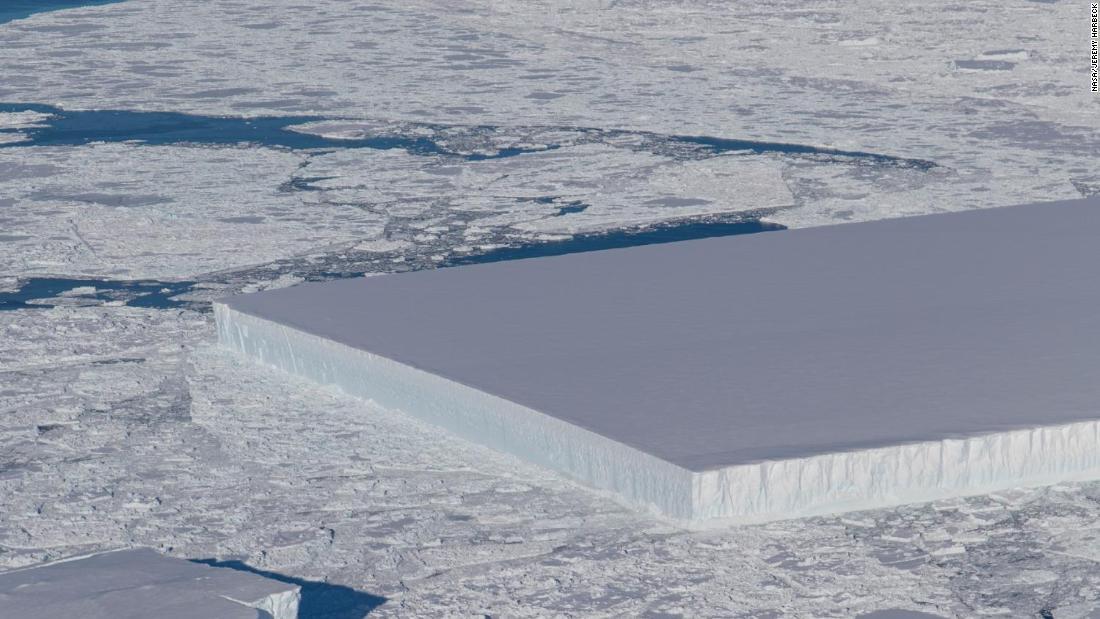 Cnn Co Jp 米ｎａｓａ 自然にできた 四角い氷床 発見 南極での観測中