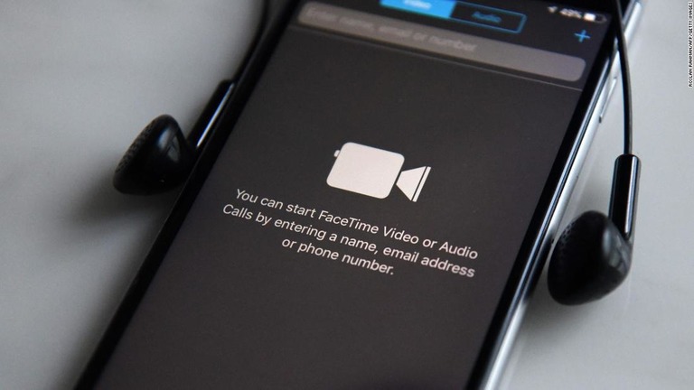 無料通話アプリ「ＦａｃｅＴｉｍｅ」に、盗み聞きが可能になる不具合発生/ROSLAN RAHMAN/AFP/Getty Images