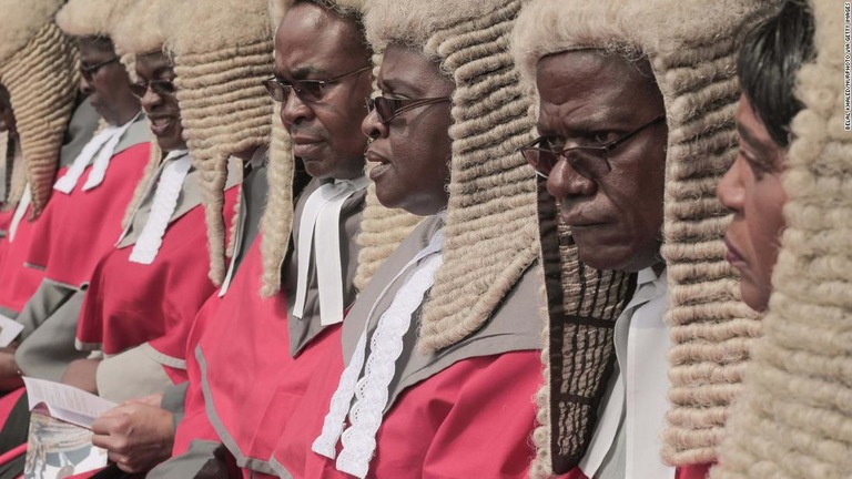 Cnn Co Jp 裁判官のかつら に多額を拠出 ジンバブエ政府に批判噴出