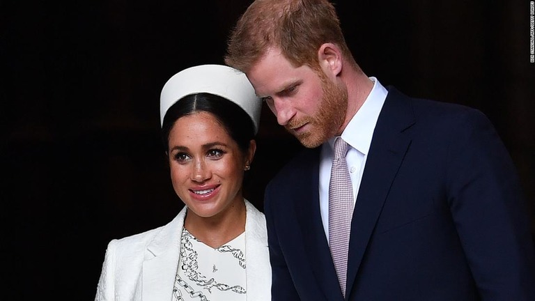 英メーガン妃（左）とヘンリー王子/BEN STANSALL/AFP/Getty Images