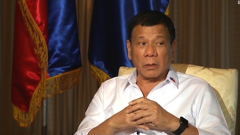 フィリピンのドゥテルテ大統領。昔は「多少ゲイ」だったと発言した/CNN
