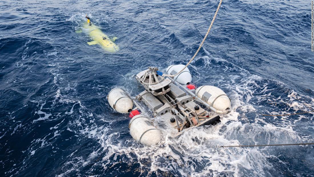 ５０年前に消息を絶ったフランス潜水艦、深さ２．４キロの海底で発見