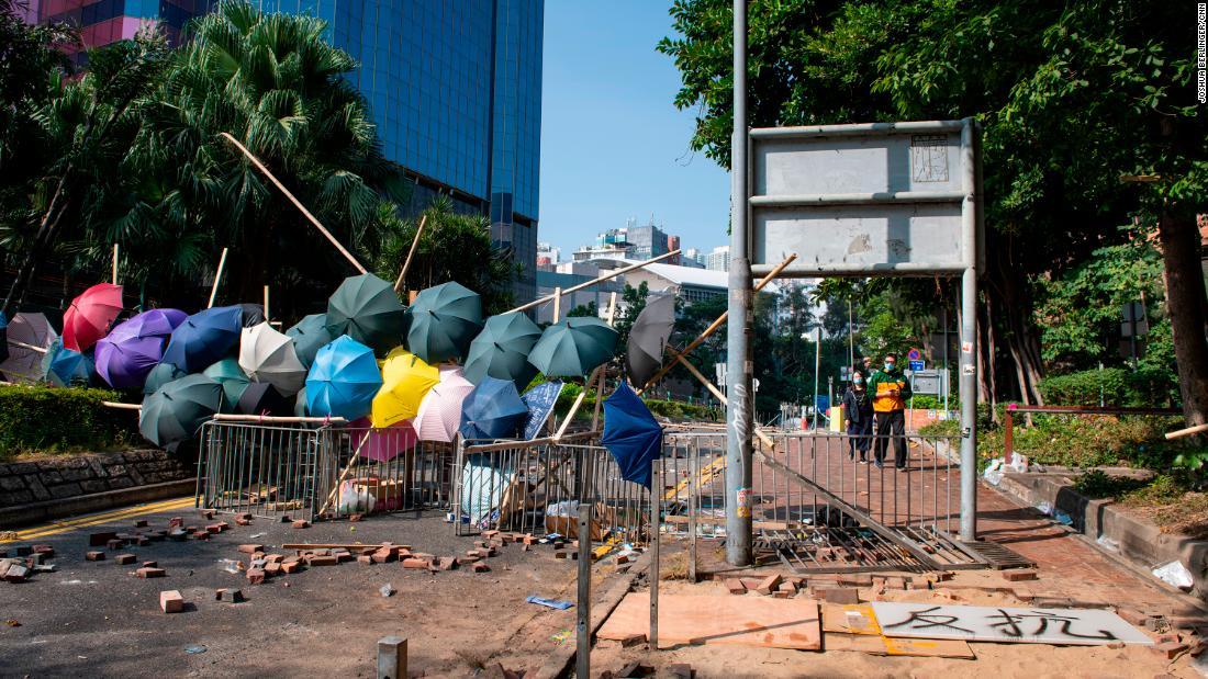 香港理工大学の入り口付近/Joshua Berlinger/CNN