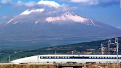 日本の新幹線は鉄道の旅をどのように変えたのか