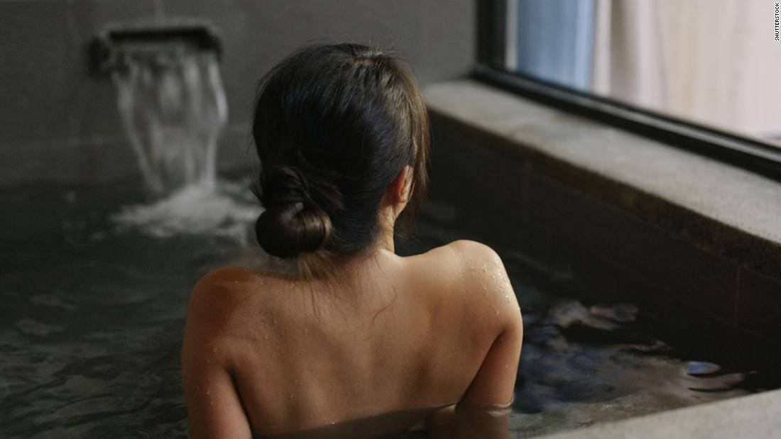 日々のお風呂、リラックスだけでなく心疾患のリスク低減か - CNN.co.jp