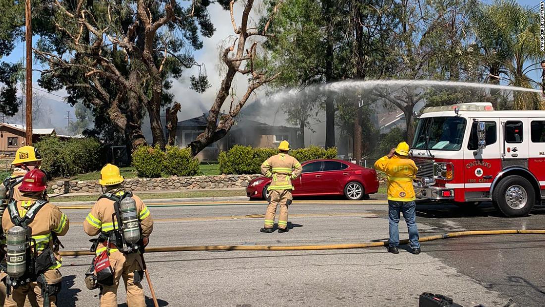 住宅地で花火が爆発 ２人死亡 住民に避難命令 米カリフォルニア州 Cnn Co Jp