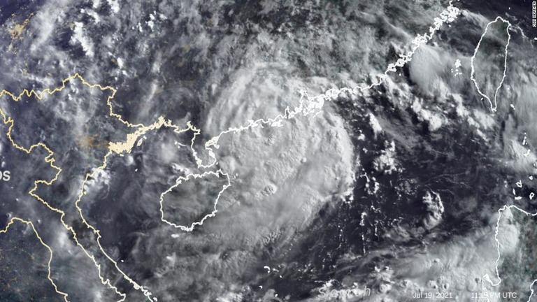 ２０日午前の台風７号の衛星画像/CNN Weather