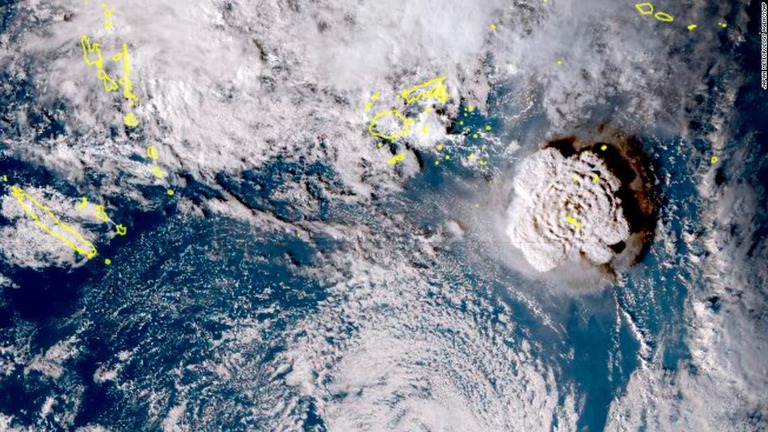 南太平洋のトンガ諸島の海底火山で大規模な噴火が起きた/Japan Meteorology Agency/AP