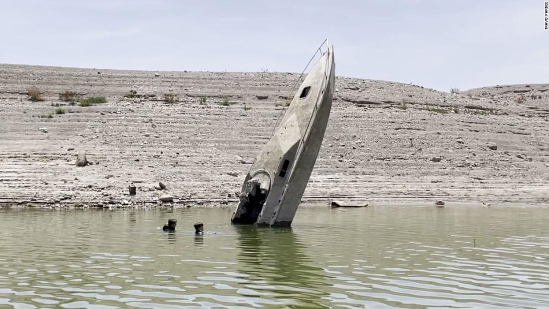 干ばつで水位低下、人造湖から次々に遺体発見 米ネバダ州 - CNN.co.jp