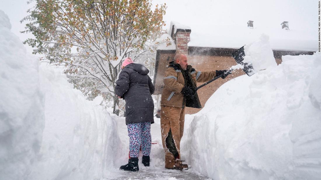 米NY州で記録的な大雪、雪かきの2人死亡 CNN.co.jp