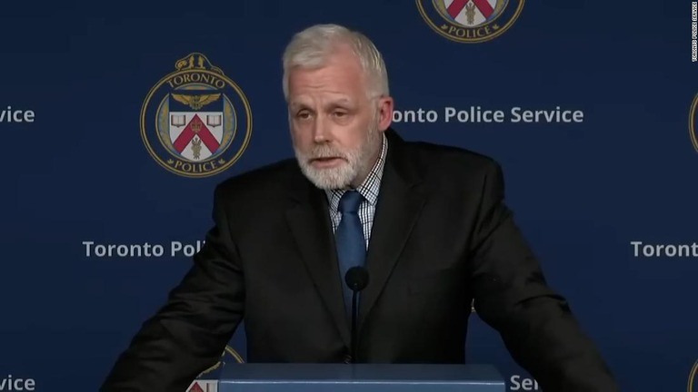 警察は男性が視察された事件に関連して少女８人を逮捕したと明らかにした/Toronto Police Service