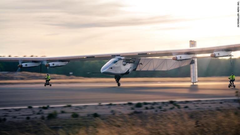 スカイドウェラー・アエロは数カ月連続で滞空可能な太陽光飛行機の開発を目指している/Skydweller Aero Inc.