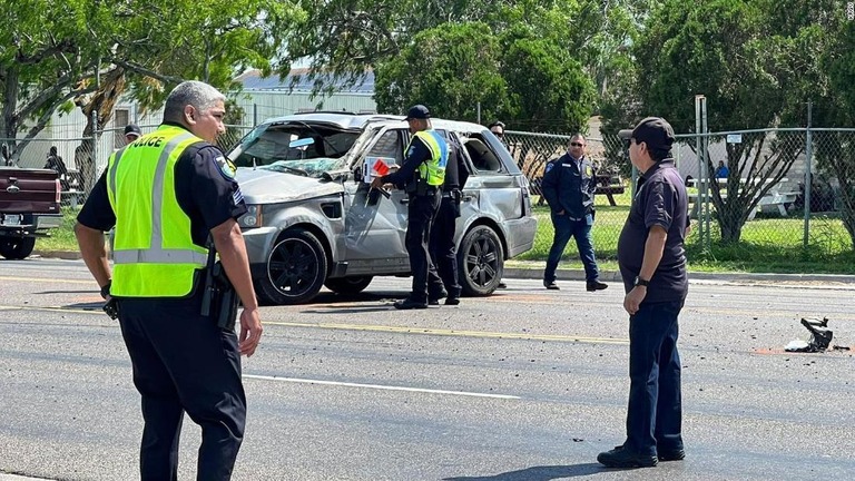 ブラウンズビル警察によると、この事故で７人が死亡、少なくとも１０人が負傷したという/KRGV