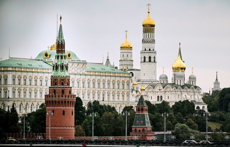 クレムリン（ロシア大統領府）＝２０２１年９月１９日、ロシア・モスクワ/Alexander Nemenov/AFP/Getty Images