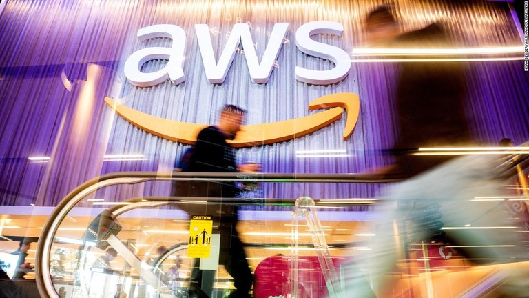 米アマゾンのクラウドサービス「ＡＷＳ」で大規模な障害が発生した/Noah Berger/AWS/Handout/Reuters