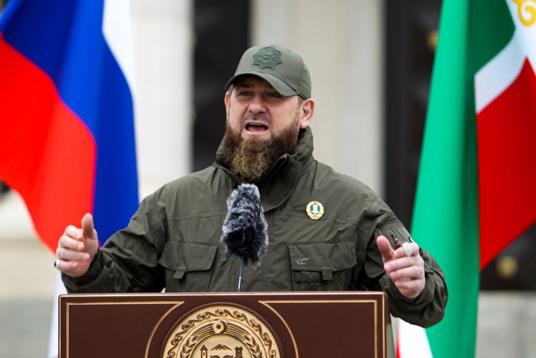 プーチン氏に尽くすチェチェン首長が重病か、ウクライナ情報機関 - CNN.co.jp