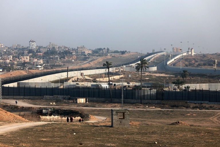 エジプトとガザの境界地帯＝３月３０日撮影/Mohammed Abed/AFP/Getty Images