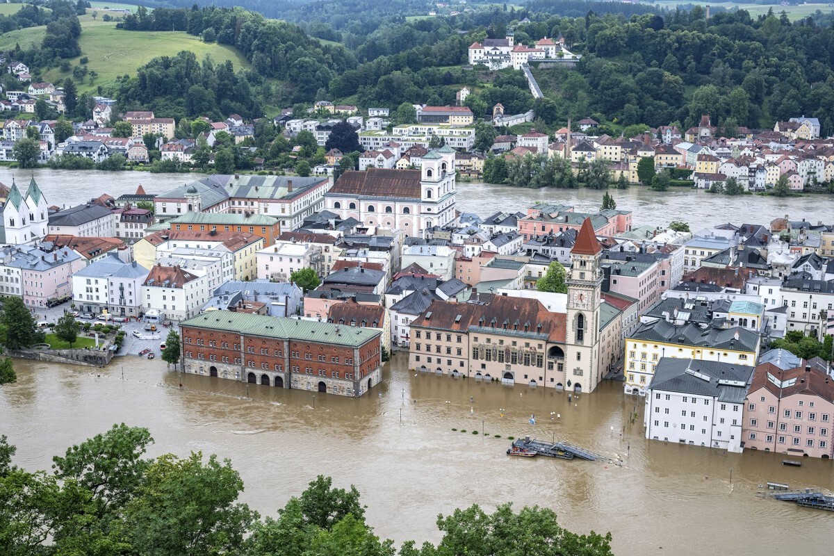 浸水の被害が出た独バイエルン州パッサウの旧市街
/Armin Weigel/dpa/AP