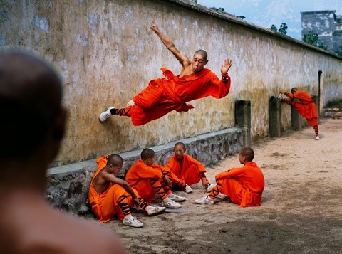 少林寺の修行僧の見事な技、米国人写真家が捉える