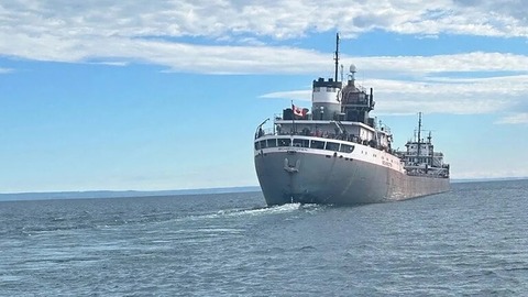 スペリオル湖航行の貨物船が水中の物体に衝突・浸水　米加が海難事故調査