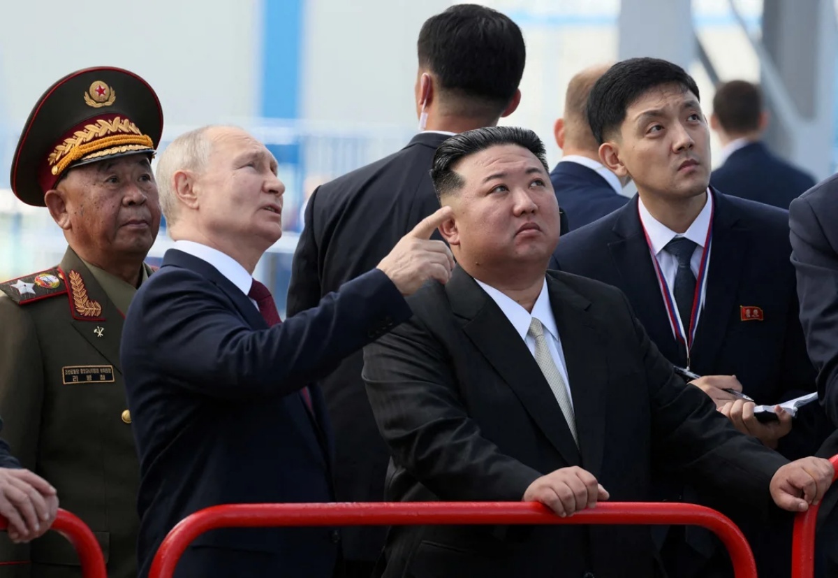 ロシア訪問中の金氏とプーチン氏/Sputnik/Reuters