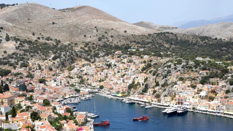 酷暑に見舞われたギリシャで観光客が死亡して発見されたり、行方不明になったりしている/Lefteris Damianidis/Reuters