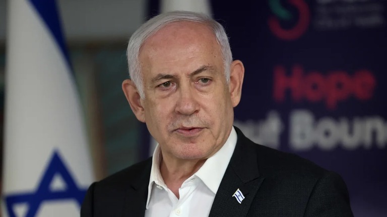 イスラエルのネタニヤフ首相は２３日、ガザ地区でのハマスとの衝突について「激戦の局面は終わろうとしている」と述べた/Jack Guez/Pool/Getty Images