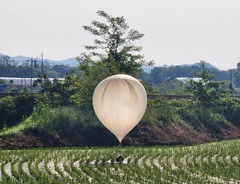 北朝鮮の「ごみ風船」ソウルに飛来、寄生虫も検出　住民に警戒呼びかけ