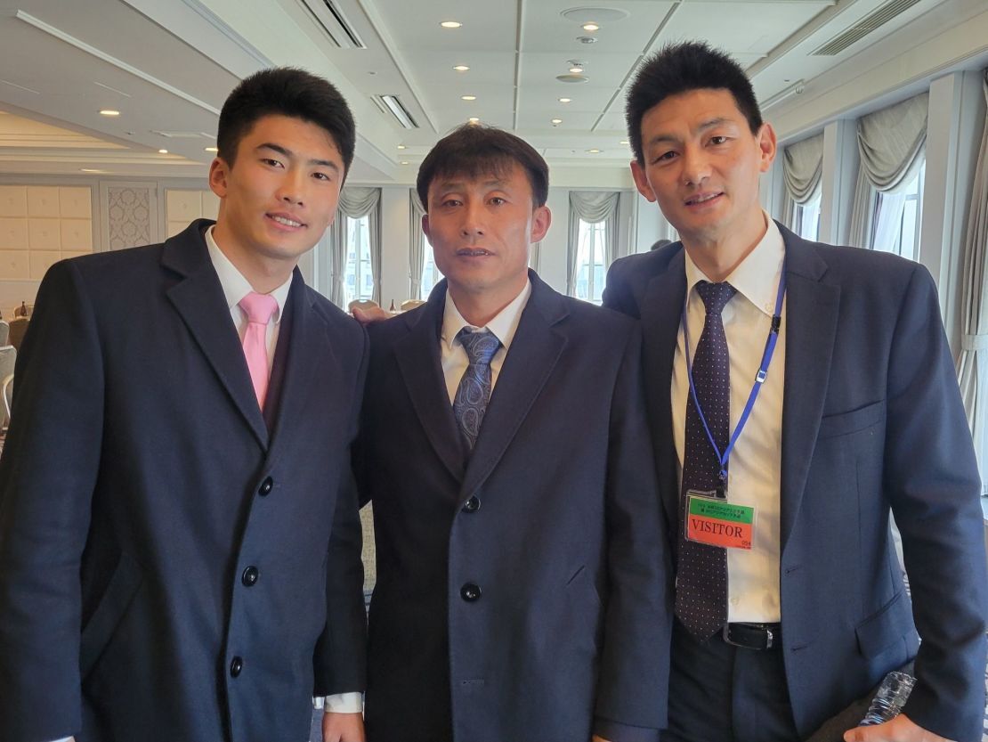 （右から）安氏、シン・ヨンナム氏、韓氏＝３月、東京/ An Yong Hak