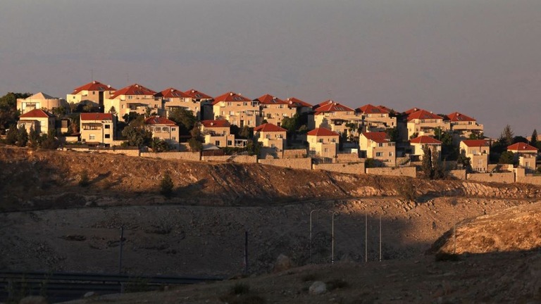 ユダヤ人入植地マアレ・アドゥンミーム/Ahmad Gharabli/AFP/Getty Images