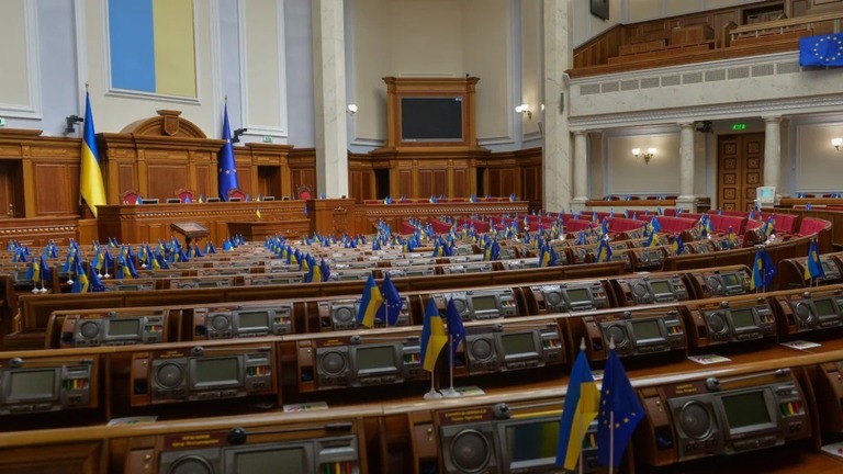 ウクライナの議会=２０２３年８月２３日、キーウ/Andrii Nesterenk/Global Images Ukraine/Getty Images/File