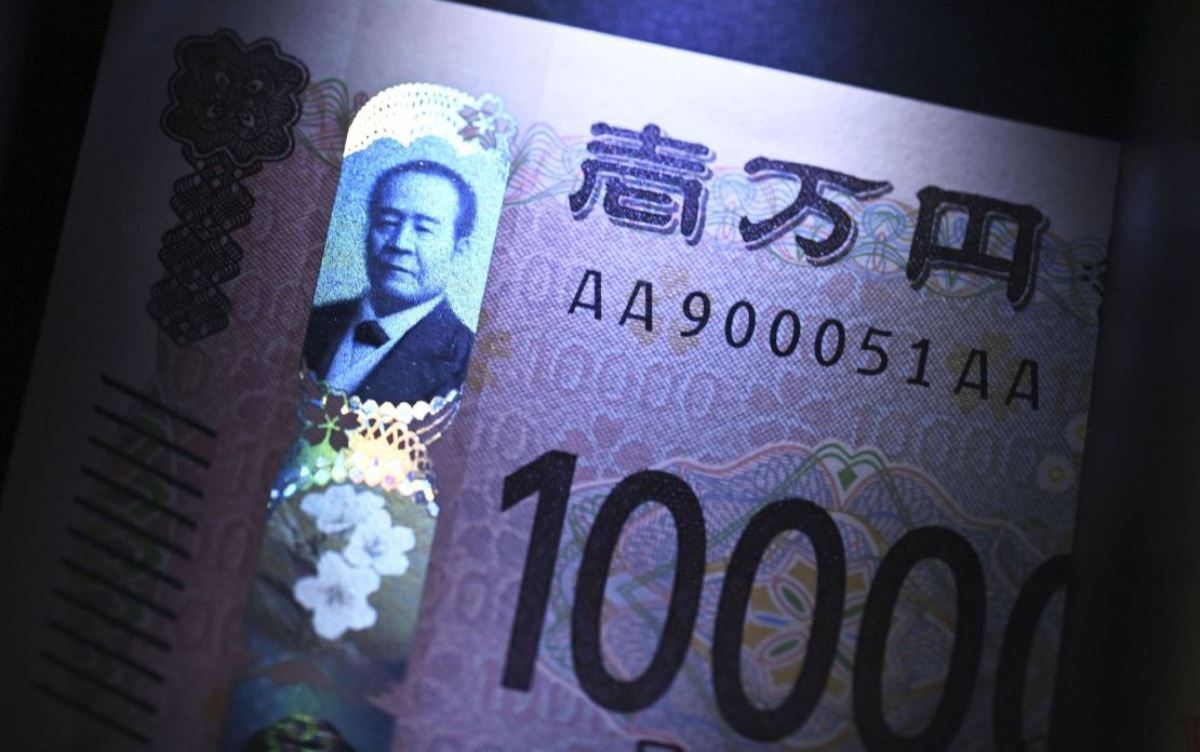 新紙幣には偽造防止対策として、３Ｄホログラムが採用されている/Kyodo News/Getty Images