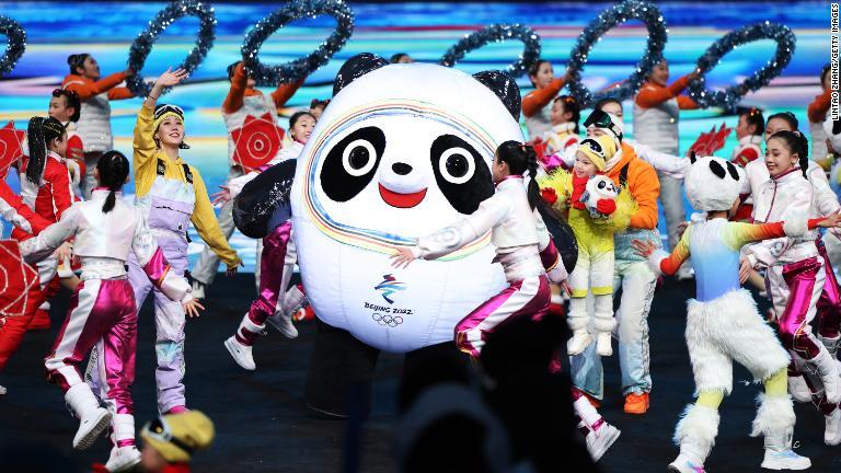 ２０２２年北京冬季五輪の「ビンドゥンドゥン」/Lintao Zhang/Getty Images