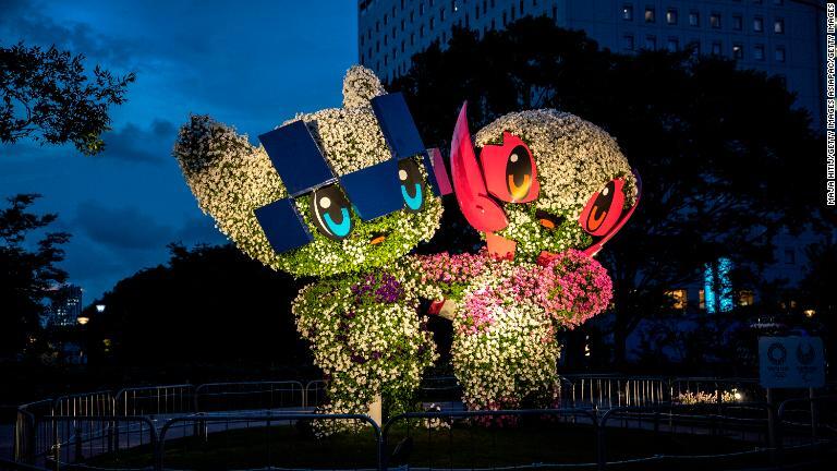 ２０２０年東京夏季五輪の「ミライトワ」と「ソメイティ」/Maja Hitij/Getty Images